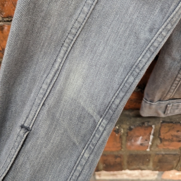 Levi's Light Grey Denim Trucker Jacket - Picture 3 of 7